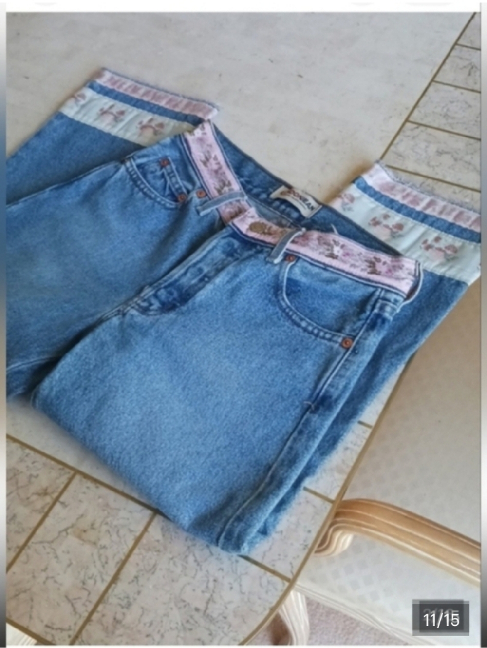 VINTAGE JEANS  Brand'"LONDONJEANS" sz 2, waist embroidery,NEW PAIR